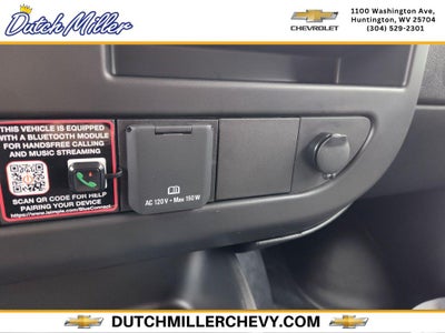 2025 Chevrolet Express Cargo WT