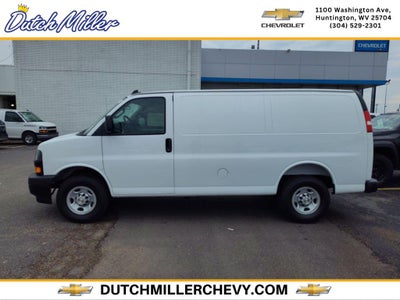 2025 Chevrolet Express Cargo WT