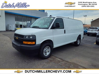 2025 Chevrolet Express Cargo WT