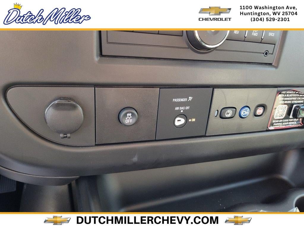 2025 Chevrolet Express Cargo WT