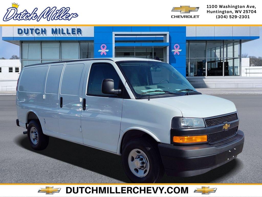 2025 Chevrolet Express Cargo WT