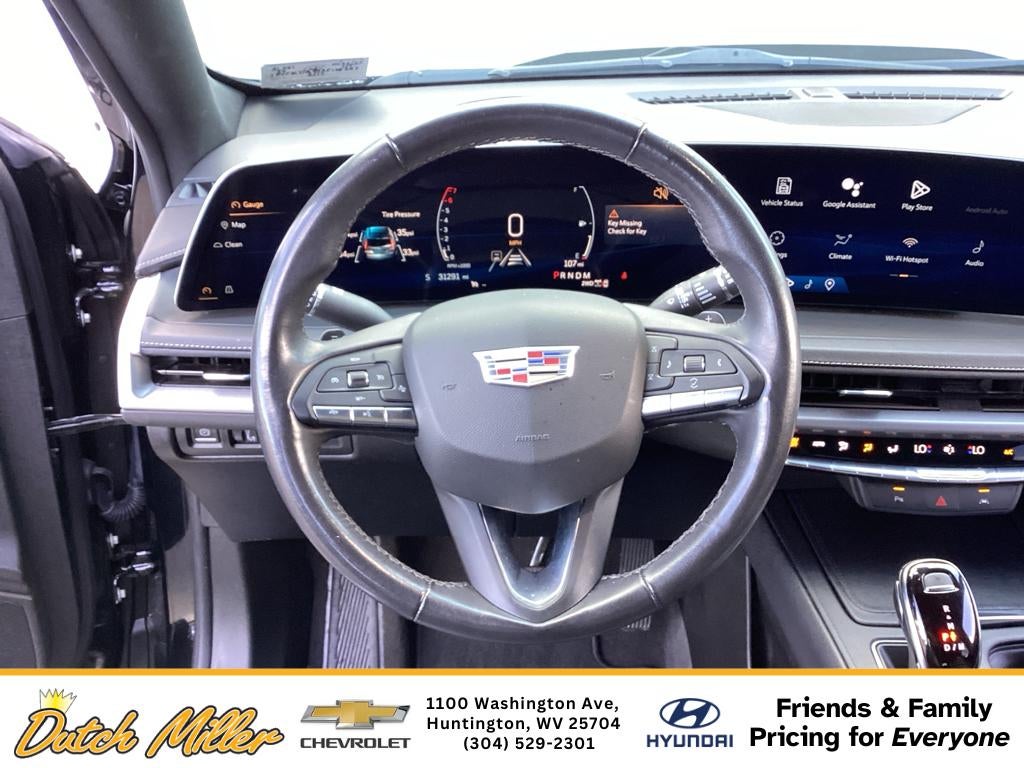 2024 Cadillac XT4 Premium Luxury