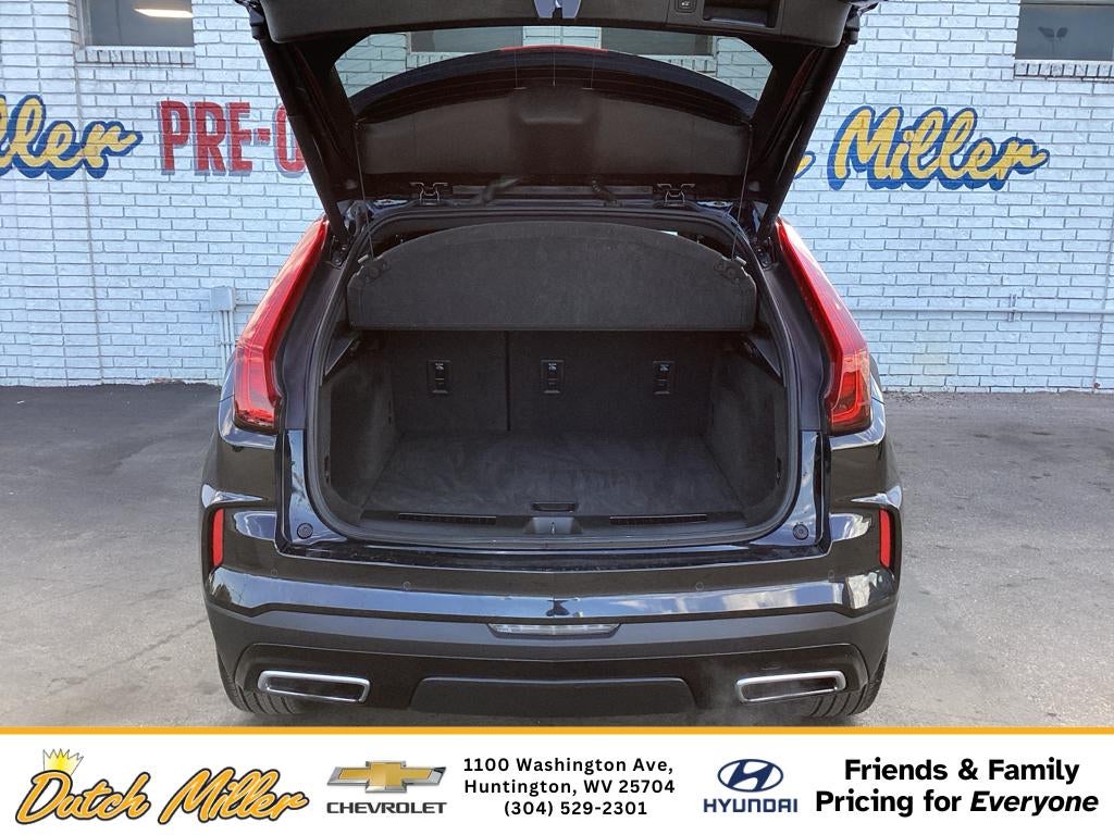 2024 Cadillac XT4 Premium Luxury