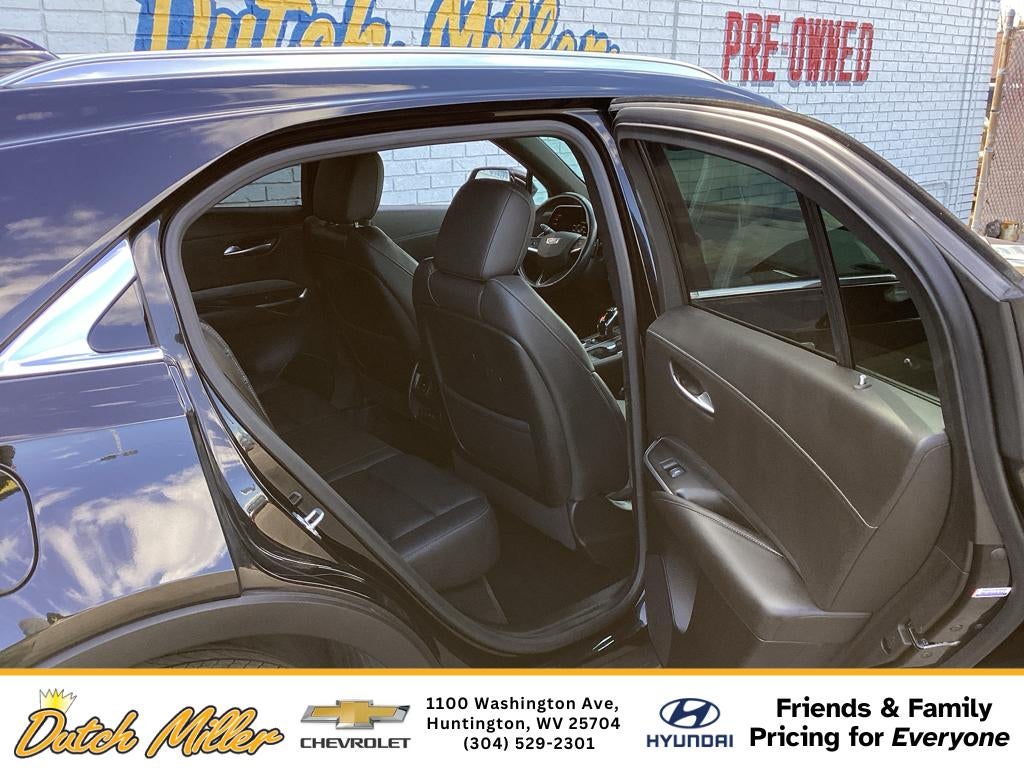 2024 Cadillac XT4 Premium Luxury