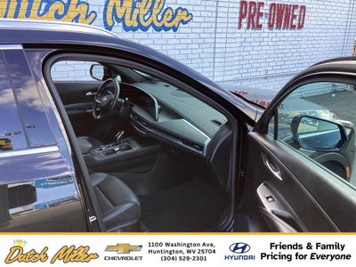 2024 Cadillac XT4 Premium Luxury