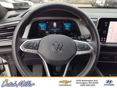 2025 Volkswagen Atlas Cross Sport 2.0T SE w/Technology