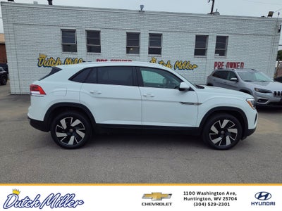 2025 Volkswagen Atlas Cross Sport 2.0T SE w/Technology