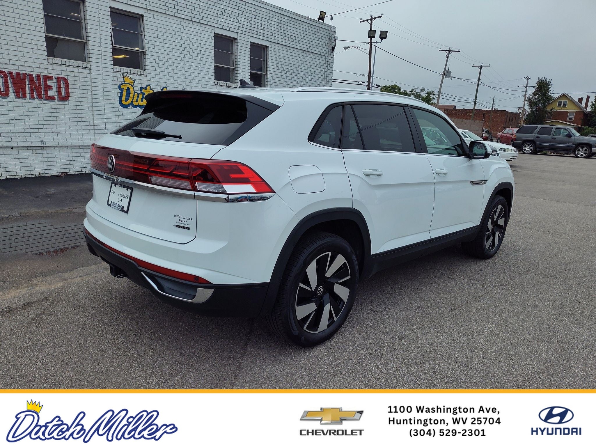 2025 Volkswagen Atlas Cross Sport 2.0T SE w/Technology