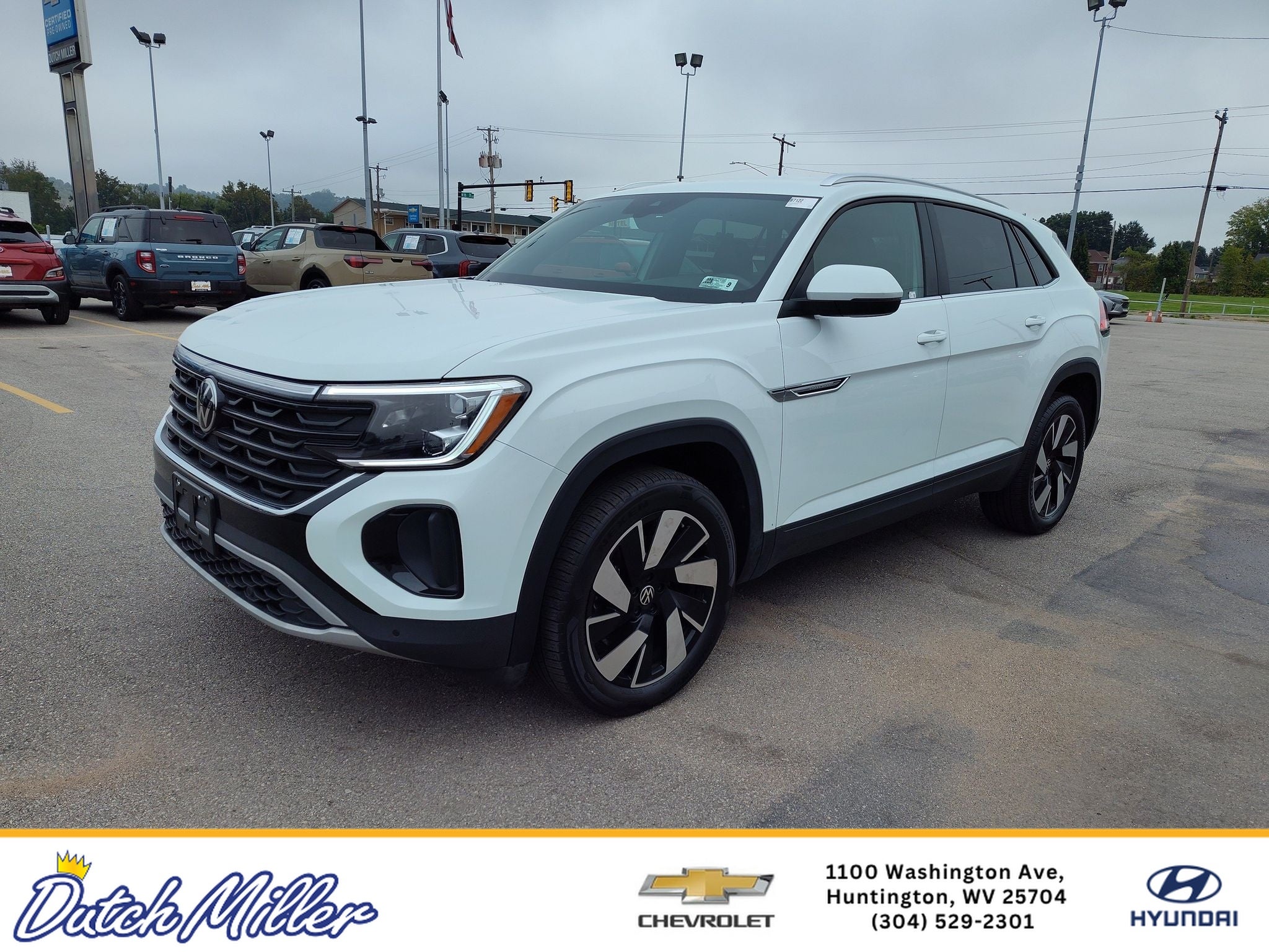 2025 Volkswagen Atlas Cross Sport 2.0T SE w/Technology