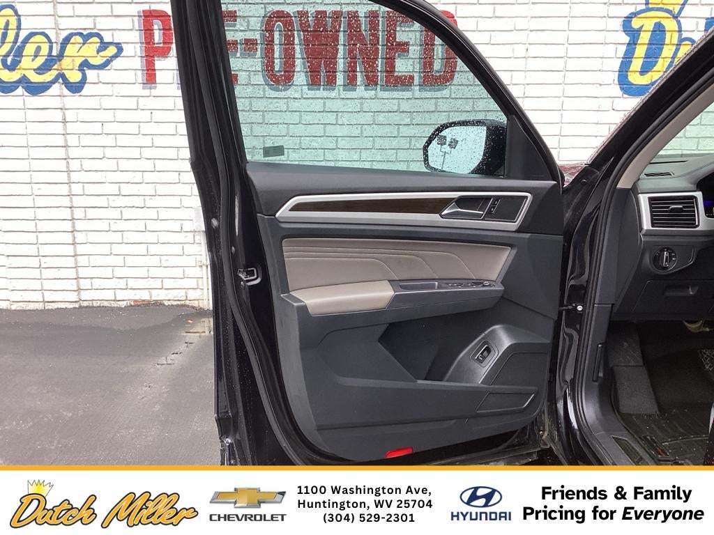 2022 Volkswagen Atlas 2.0T SE w/Technology