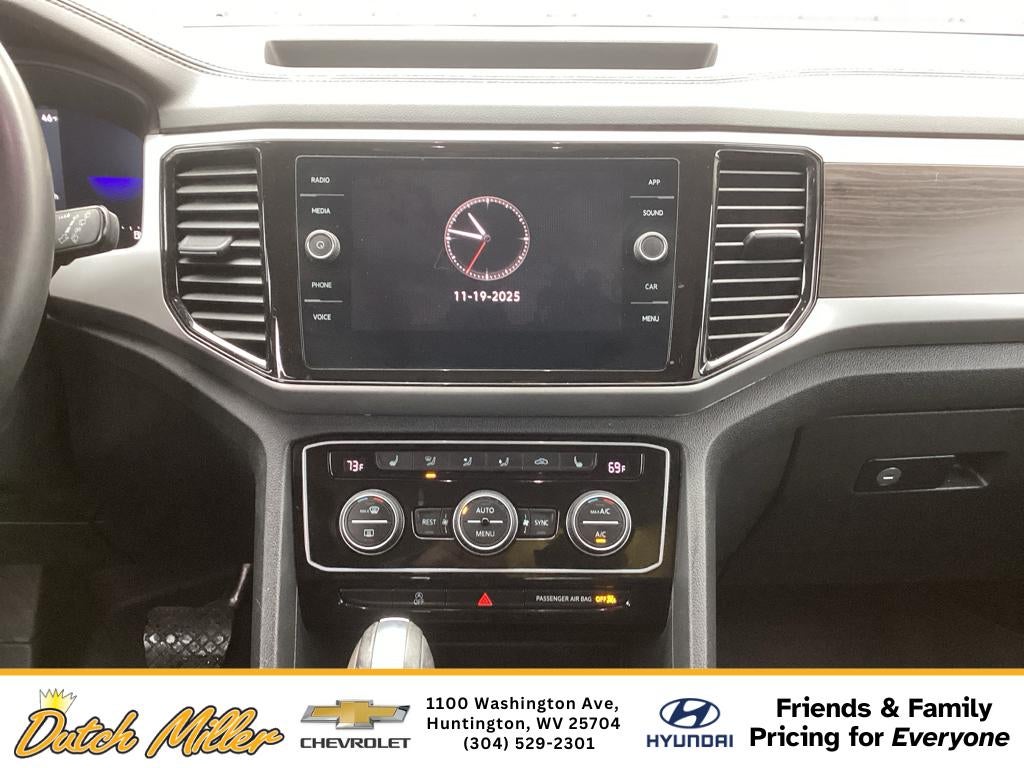 2022 Volkswagen Atlas 2.0T SE w/Technology