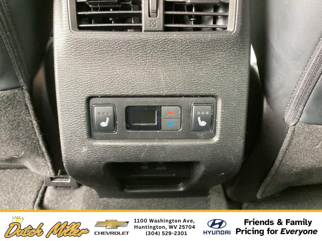 2023 Mitsubishi Outlander SEL