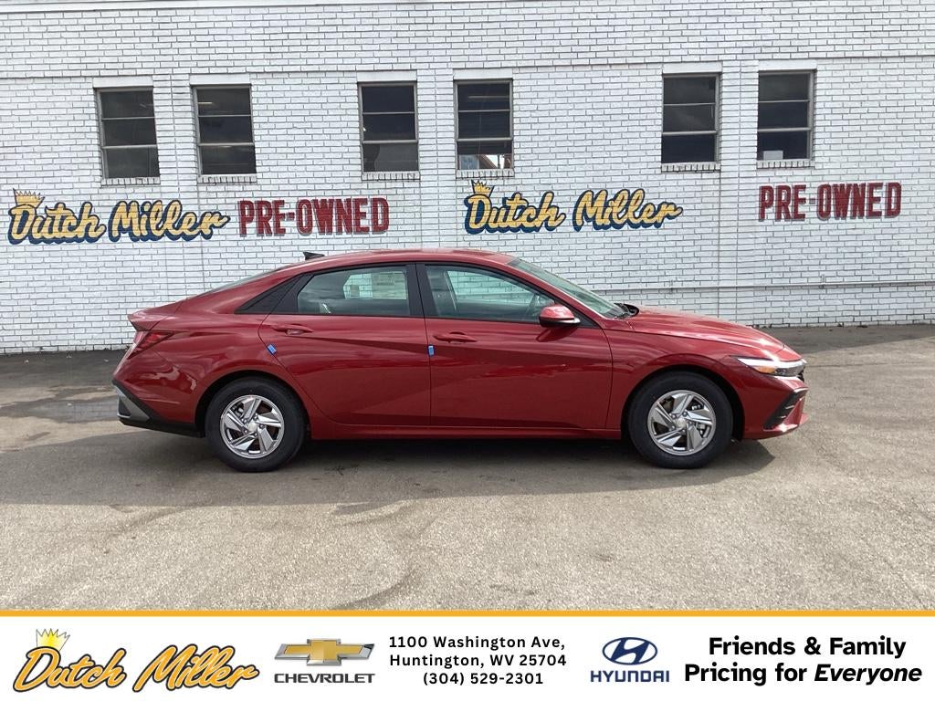 2025 Hyundai Elantra SE