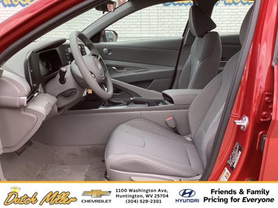 2025 Hyundai Elantra SE