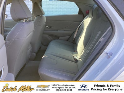 2025 Hyundai Elantra SEL Sport